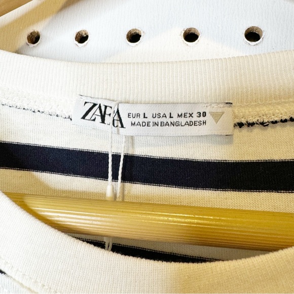 Zara | NWT Navy and White Classic Crew Neck Relaxed Fit T-Shirt Sz. L - Picture 3 of 5